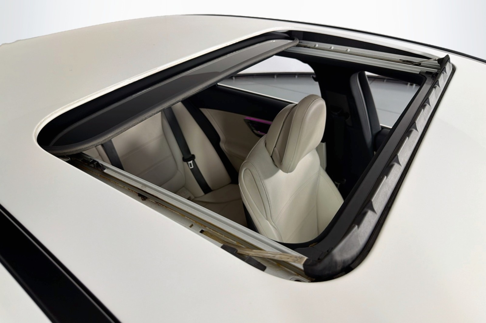 Certified Used 2024 Polar White Mercedes-Benz C 300 image 23