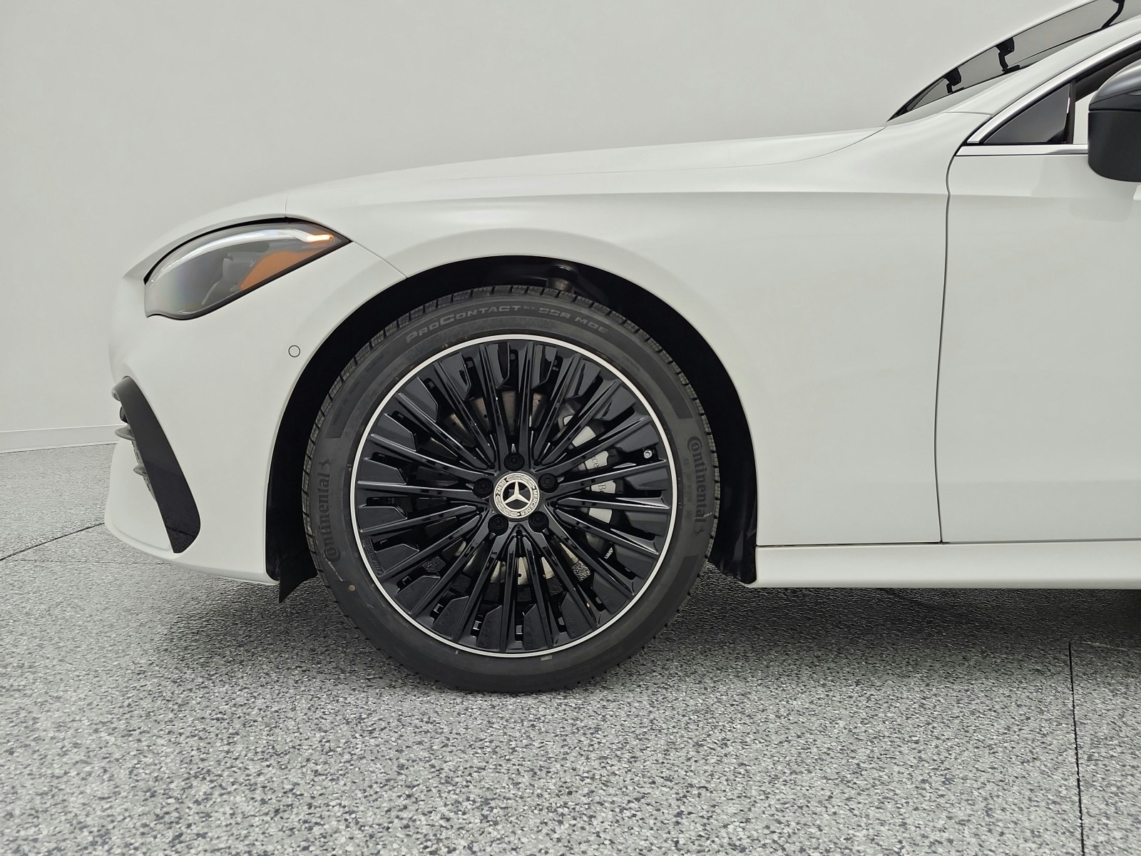 New 2026 Polar White Mercedes-Benz CLE 300 image 13