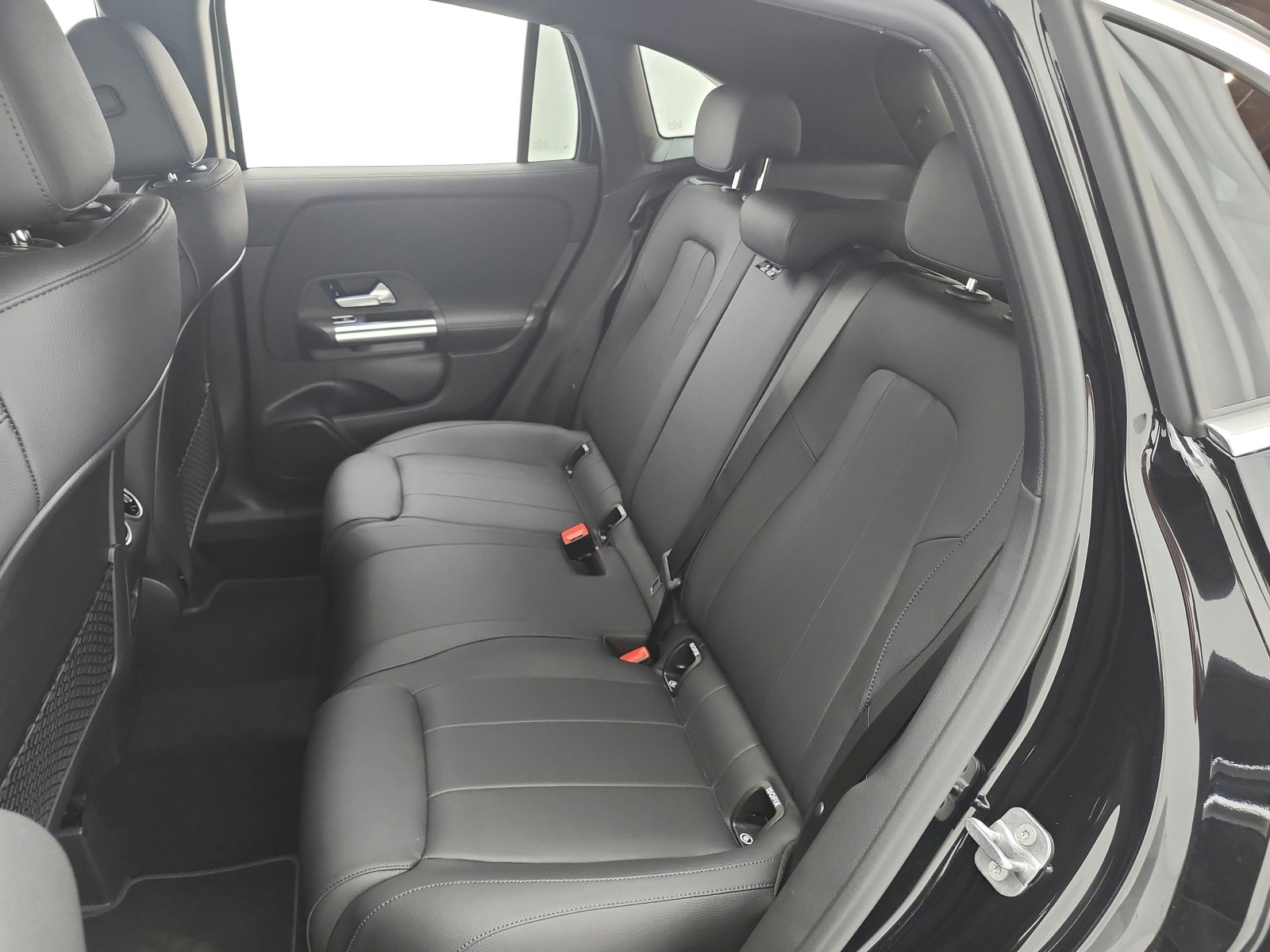 New 2026 Night Black Mercedes-Benz GLA 250 image 13