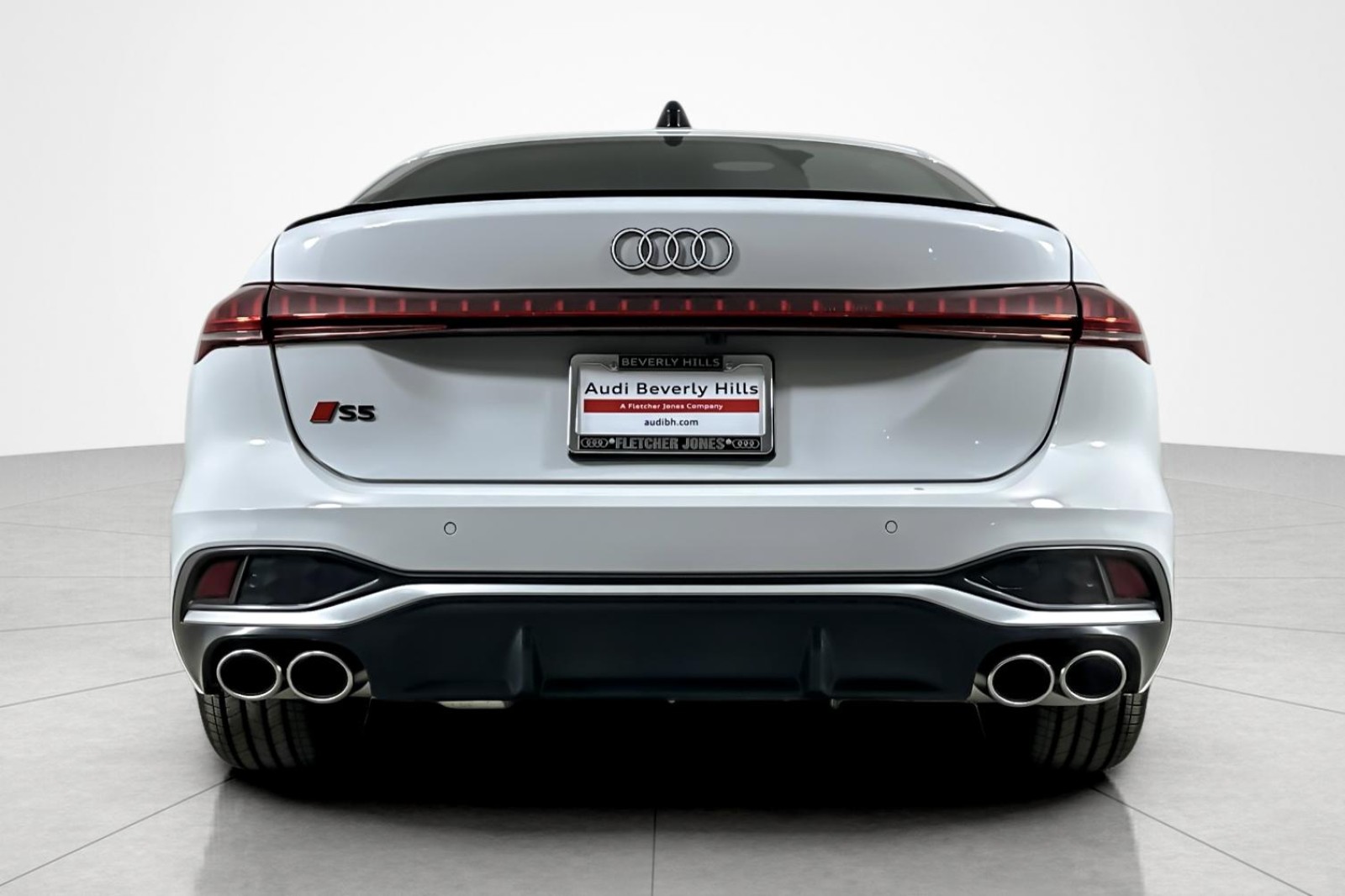 New 2025 Glacier White Metallic Audi Premium Plus 3.0 TFSI quattro image 5