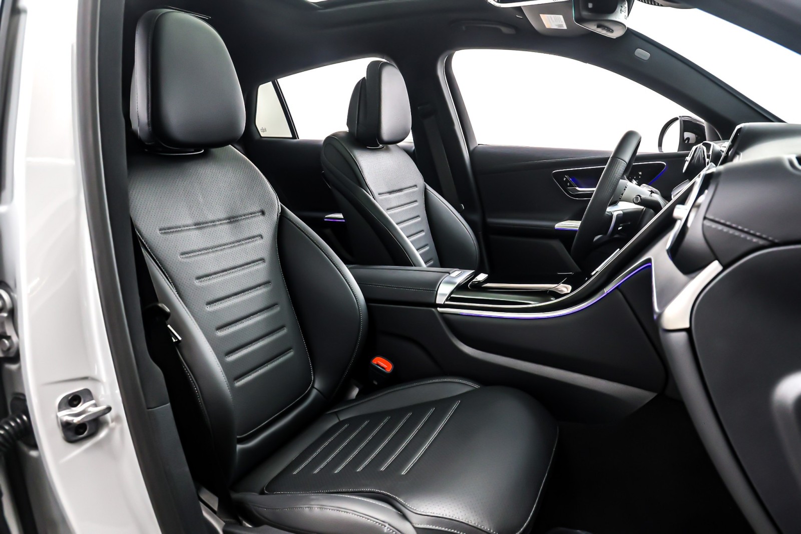 New 2026 MANUFAKTUR Alpine Grey Mercedes-Benz GLC 300 image 7