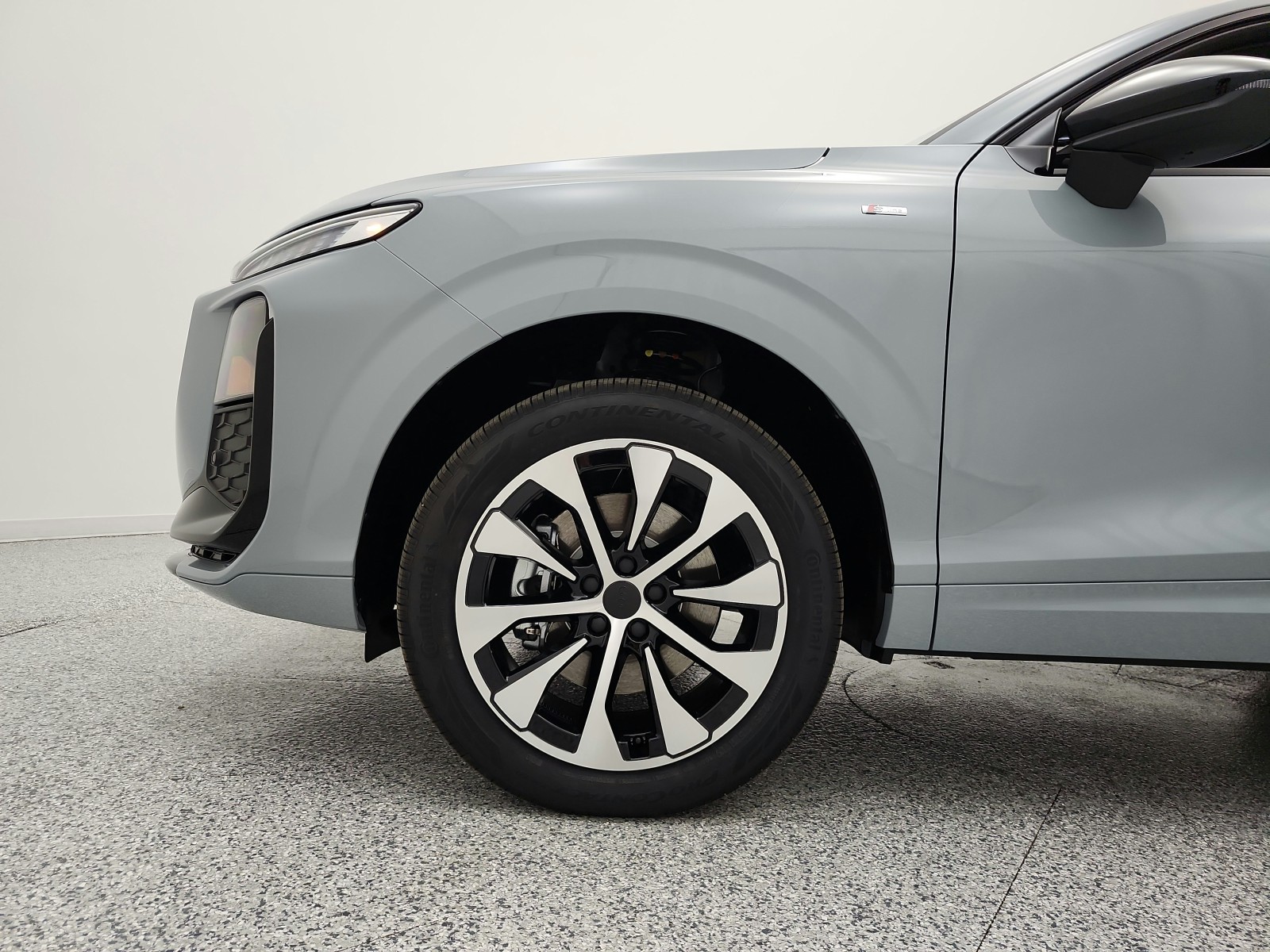 New 2026 Arrow Gray Pearl Effect Audi S line quattro image 13