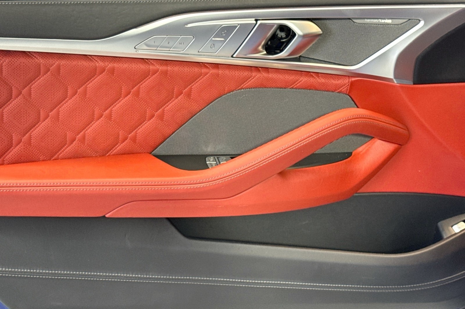 Used 2022 Marina Bay Blue Metallic BMW Competition image 17