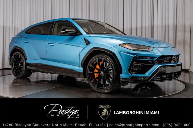 /2022 Lamborghini Urus