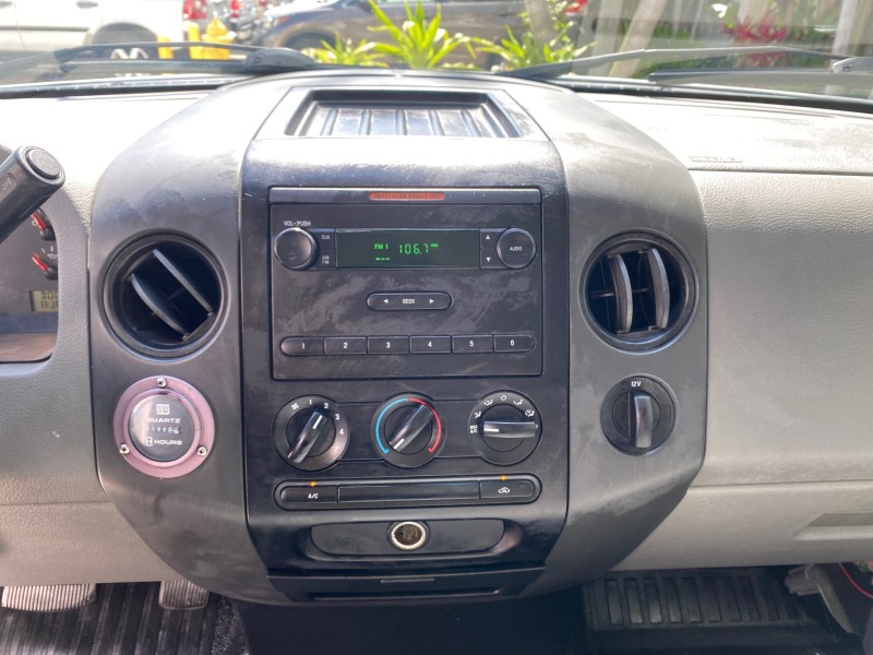 2005 Ford F-150 PU STX LOW MILES 18,931 in , 