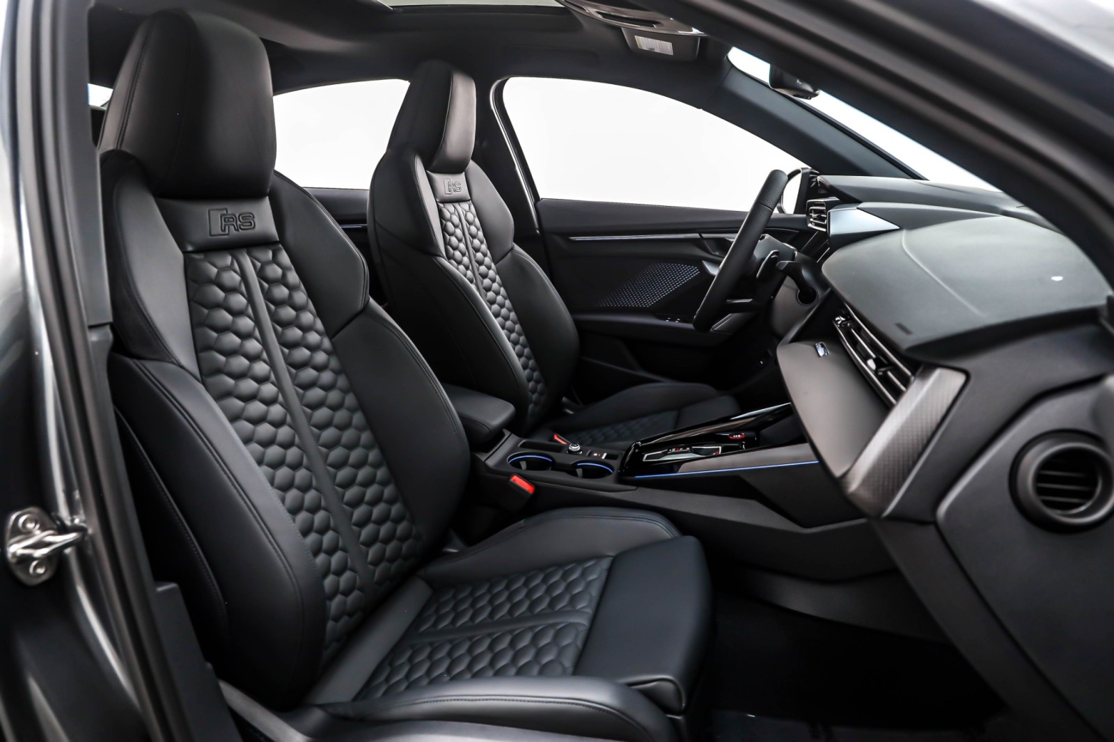 New 2026 Daytona Gray Pearl Effect Audi quattro image 7