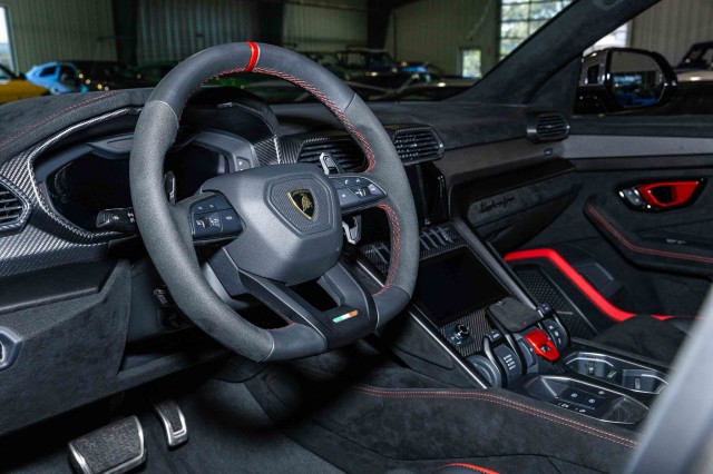 Used Car 2024 Lamborghini Urus  Performante For Sale Under $320,000 In Boerne, Texas