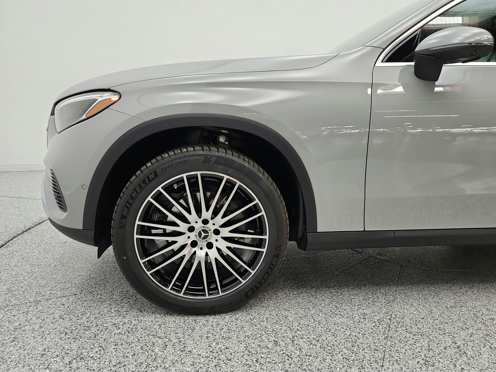New 2027 MANUFAKTUR Alpine Grey Mercedes-Benz GLC 300 SUV image 15