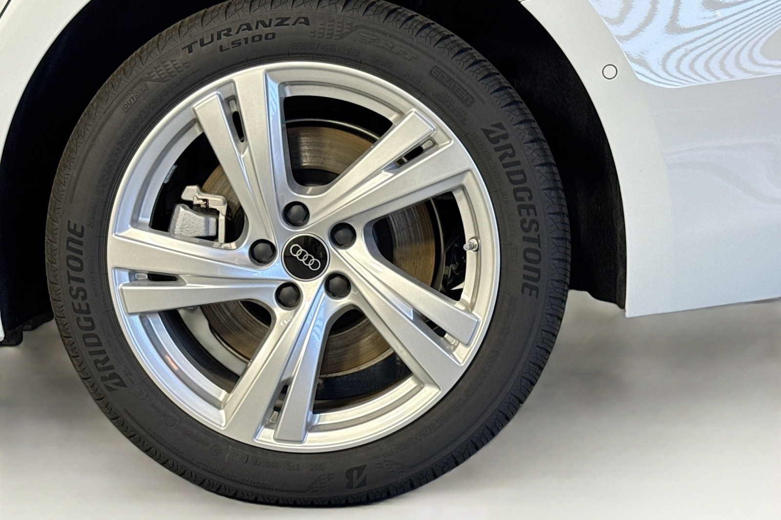 New 2025 Glacier White Metallic Audi Premium 2.0 TFSI quattro image 27