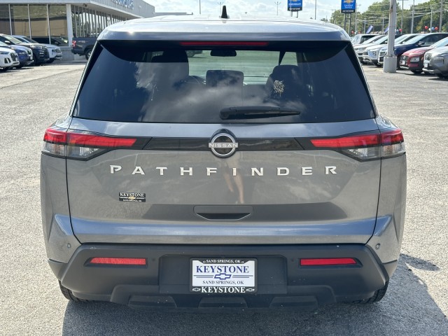 2023 Nissan Pathfinder S 4