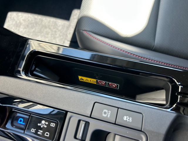 ToyotaPrius Plug-In Hybrid28