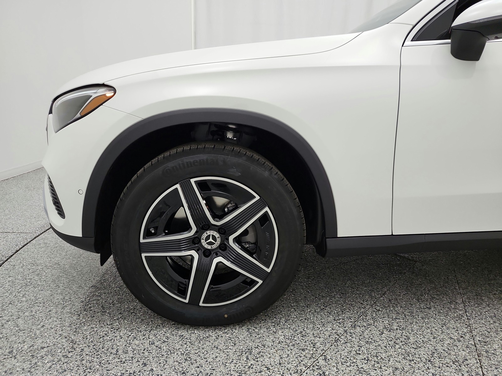 New 2027 Polar White Mercedes-Benz GLC 300 SUV image 13