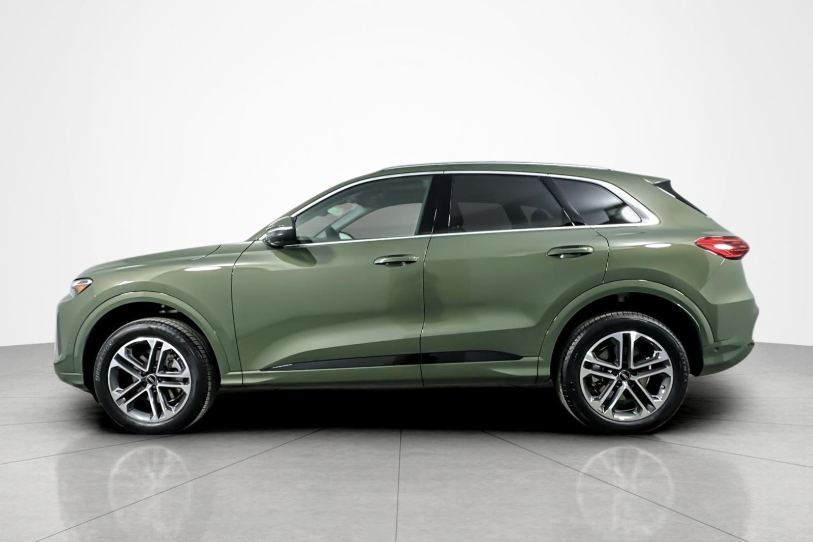 New 2026 District Green Metallic Audi Premium 2.0 TFSI quattro image 3