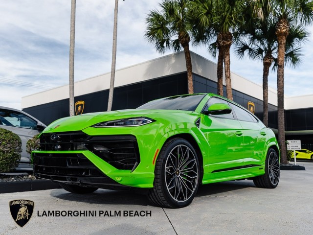 2025 Lamborghini Urus SE's photo