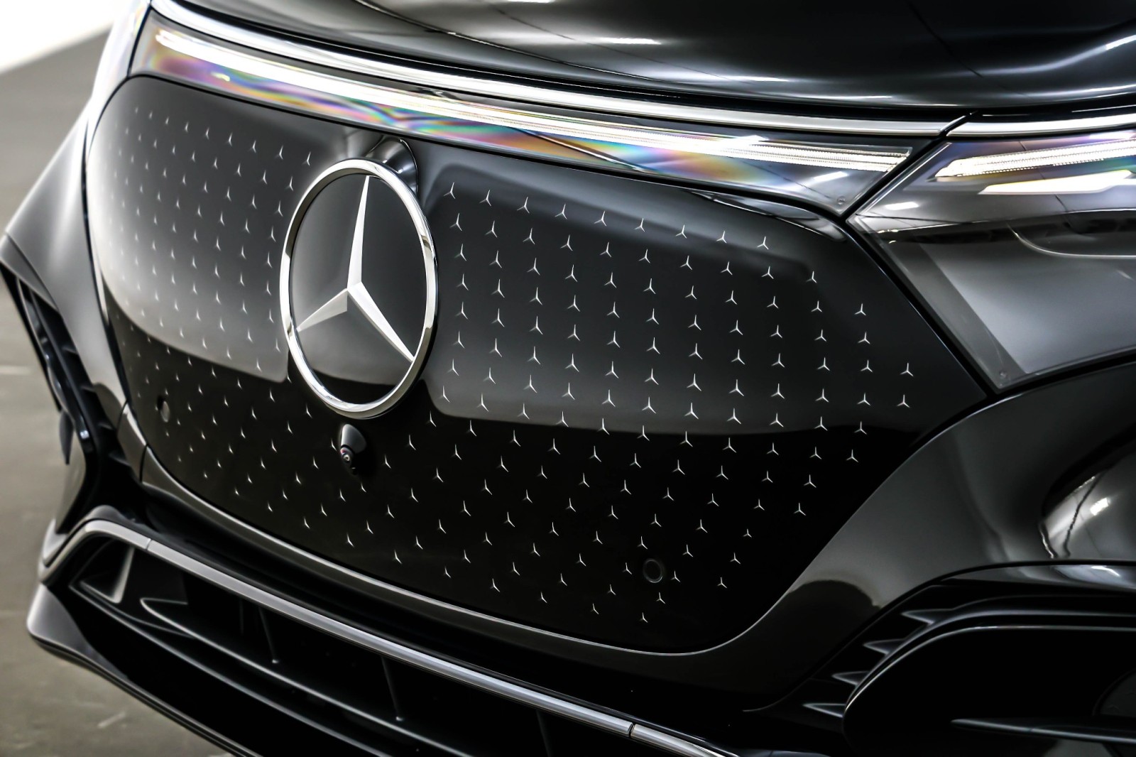 New 2026 Black Mercedes-Benz EQS 550 4MATIC® SUV image 12