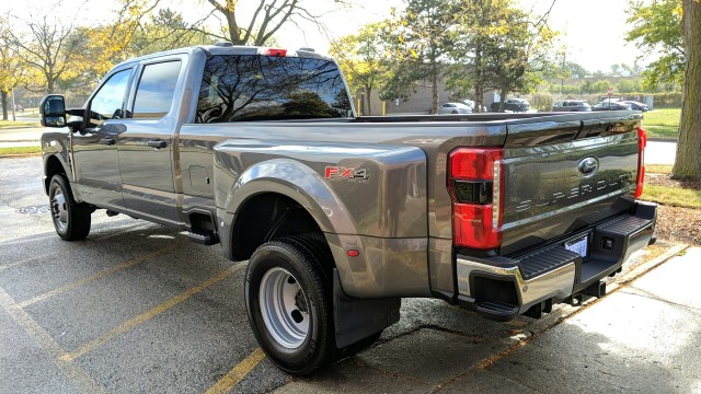 2023 Ford Super Duty F-350 DRW XLT 8