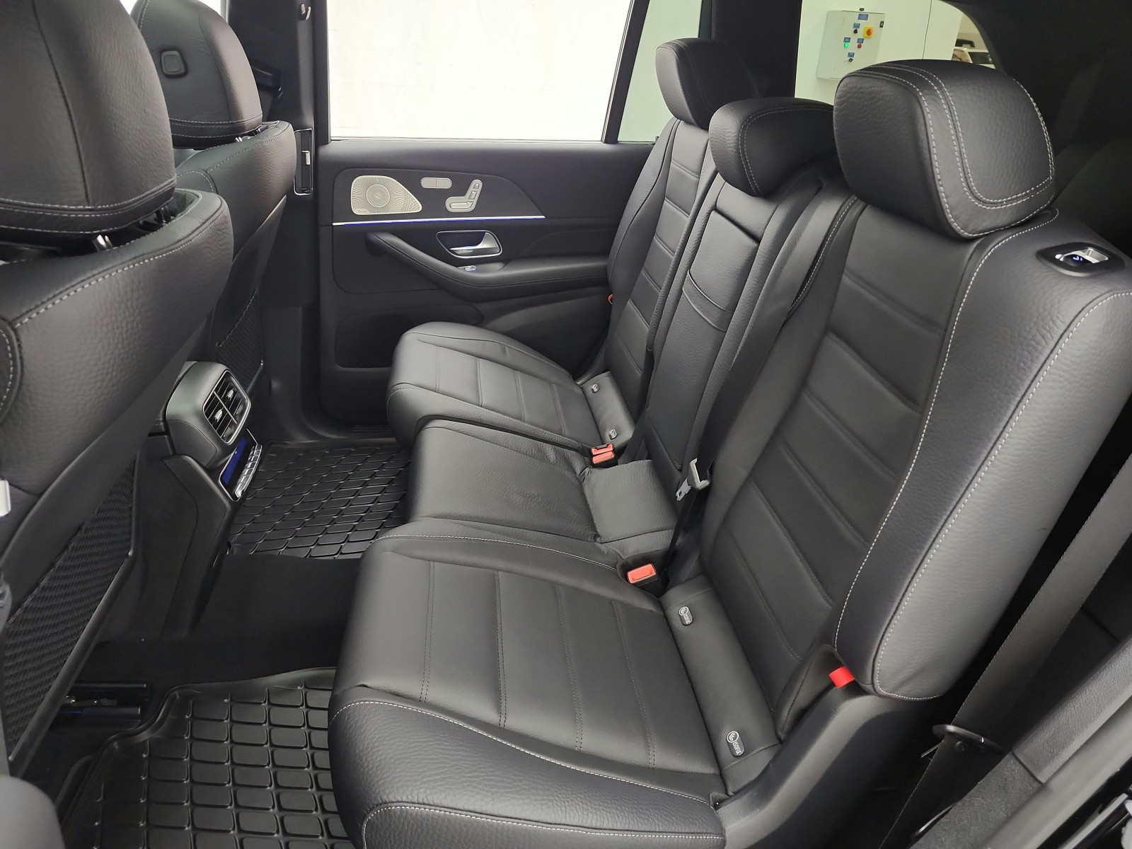 New 2026 Black Mercedes-Benz GLS 450 4MATIC® SUV image 11