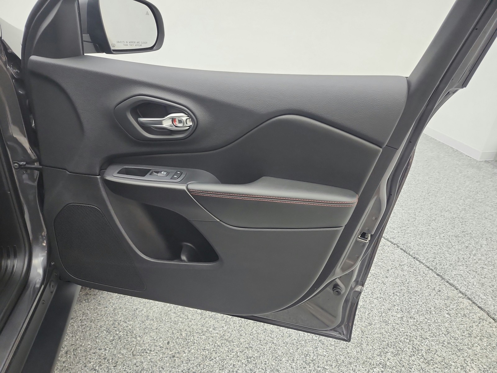 Used 2020 Granite Crystal Metallic Clearcoat Jeep Trailhawk Elite 4x4 image 21