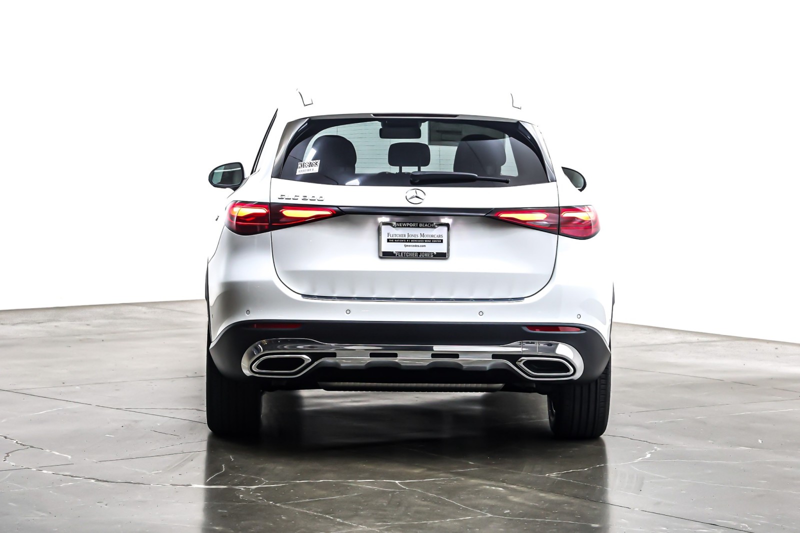 New 2026 Polar White Mercedes-Benz GLC 300 image 3