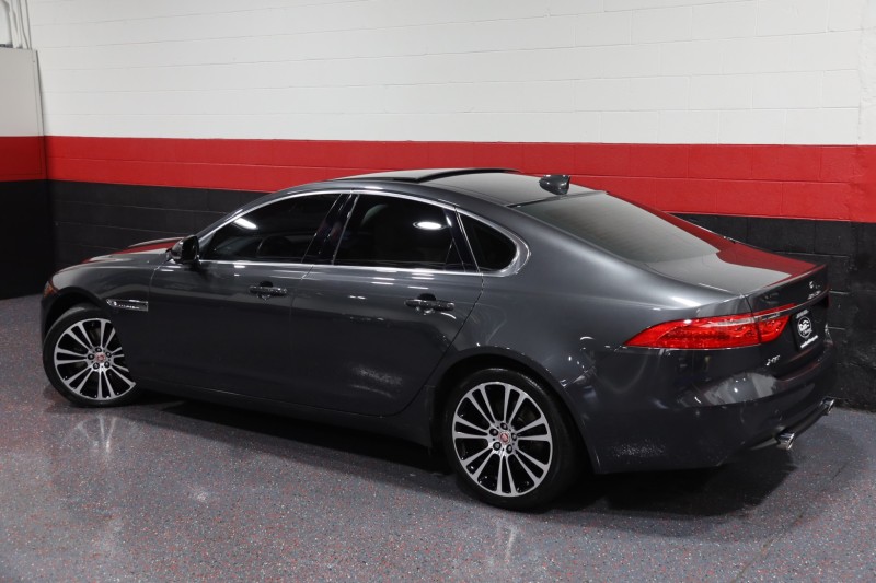 2016 Jaguar XF 35t Prestige AWD 4dr Sedan in , 