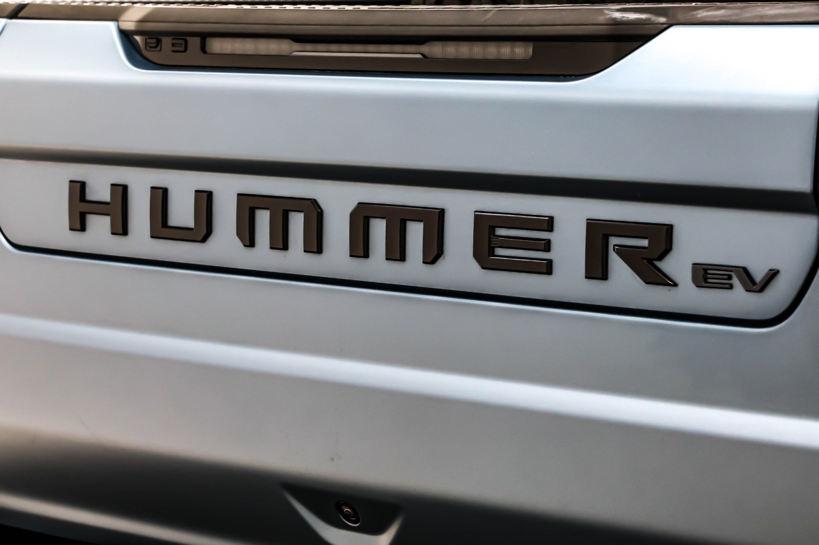 Used 2024 Neptune Blue Matte GMC e4WD Crew Cab 3X image 8