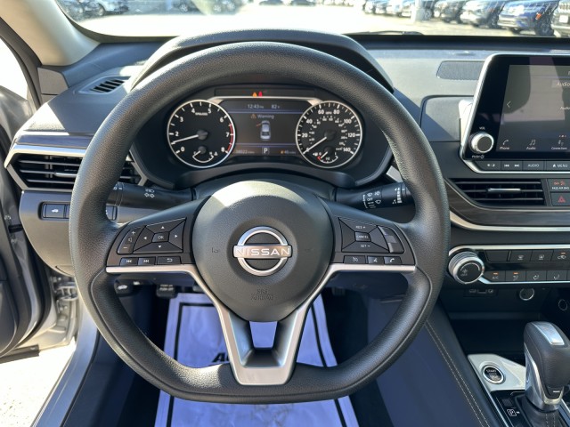 2023 Nissan Altima 2.5 SV 11