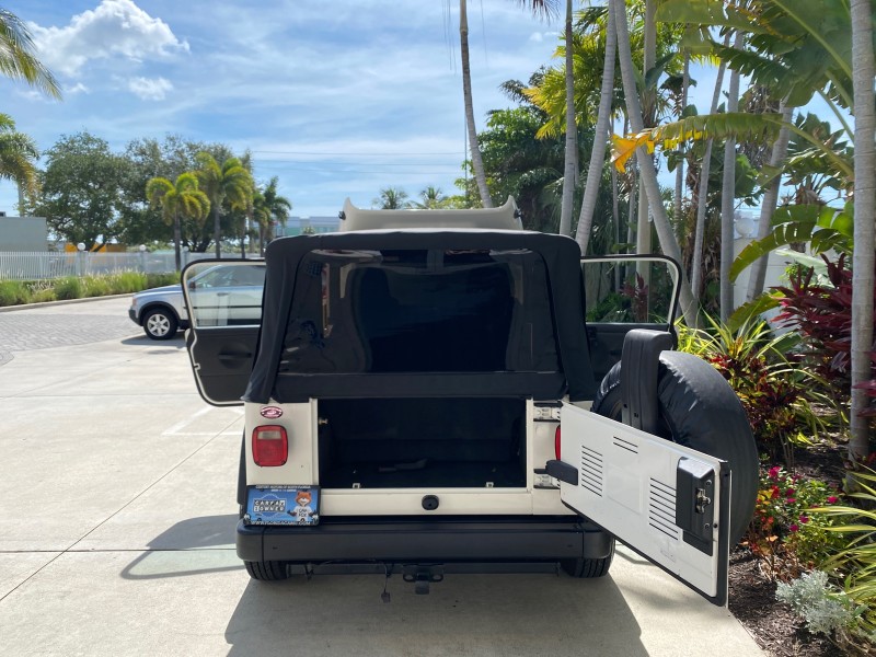 2005 Jeep Wrangler SE 4WD LOW MILES 29,371 1 OWNER in ,