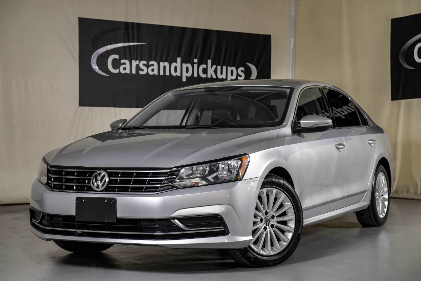 2017 Volkswagen Passat 1.8T SE 4