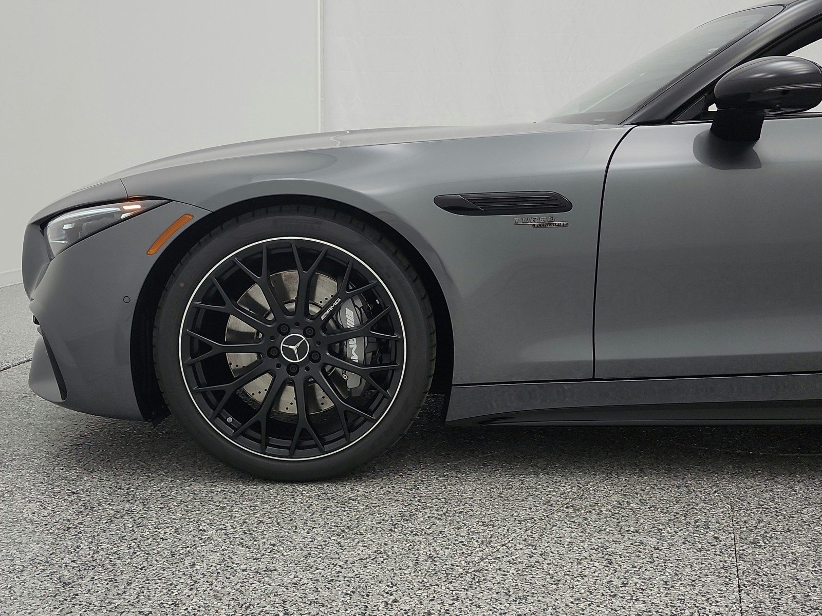 New 2026 Selenite Grey Metallic Mercedes-Benz AMG® SL 43 image 12