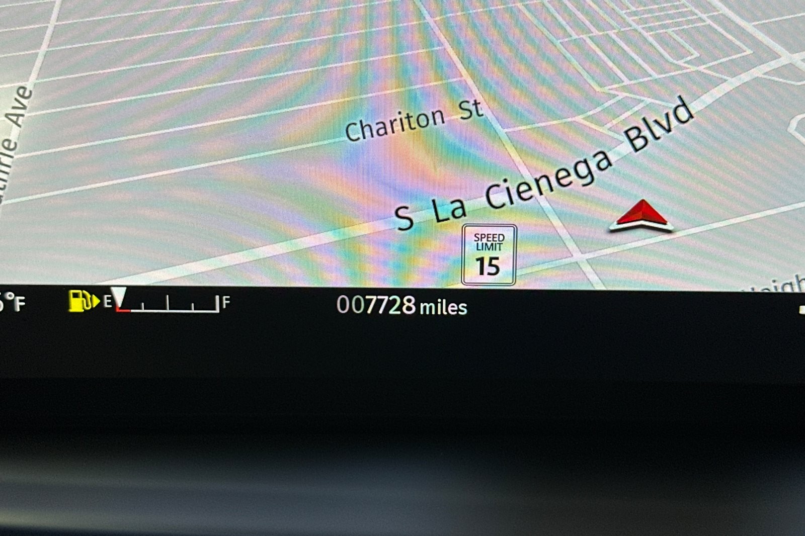 Used 2024 Fuji White Land Rover Dynamic SE AWD image 23