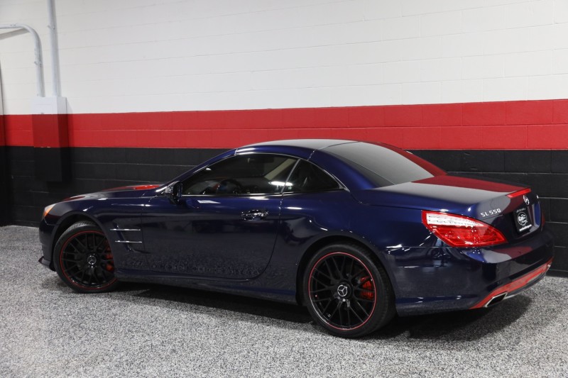 2013 Mercedes-Benz SL 550 AMG Sport 2dr Roadster in , 