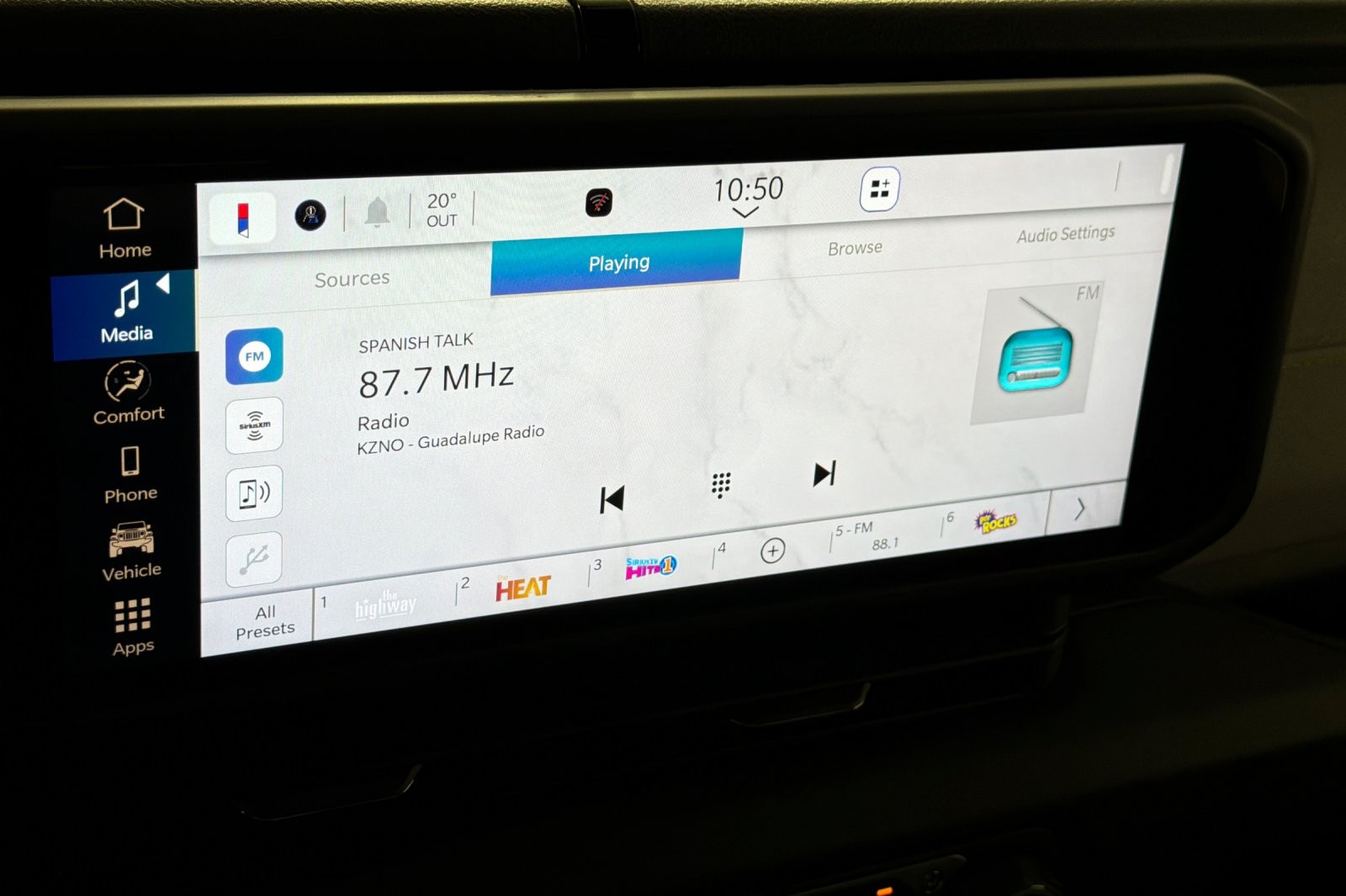 Used 2025 BLACK CLEAR COAT Jeep Sport S 4x4 image 17