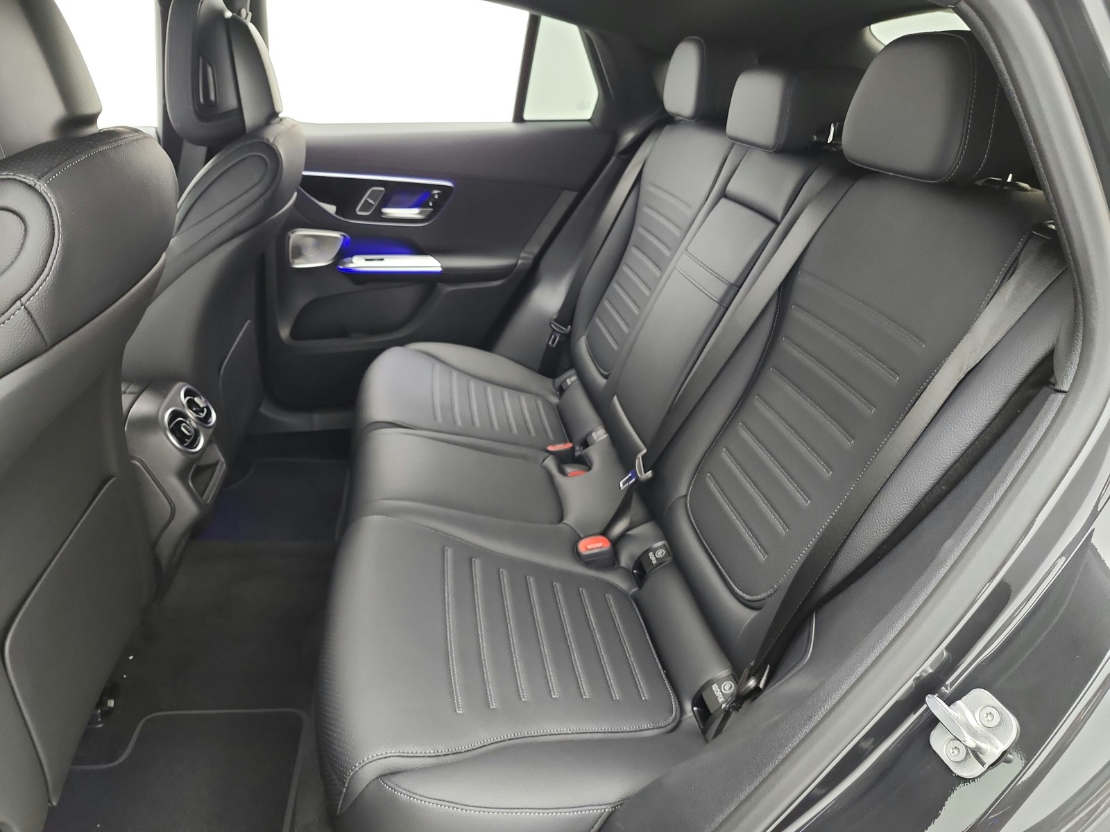 New 2026 Graphite Grey Metallic Mercedes-Benz GLC 300 image 11