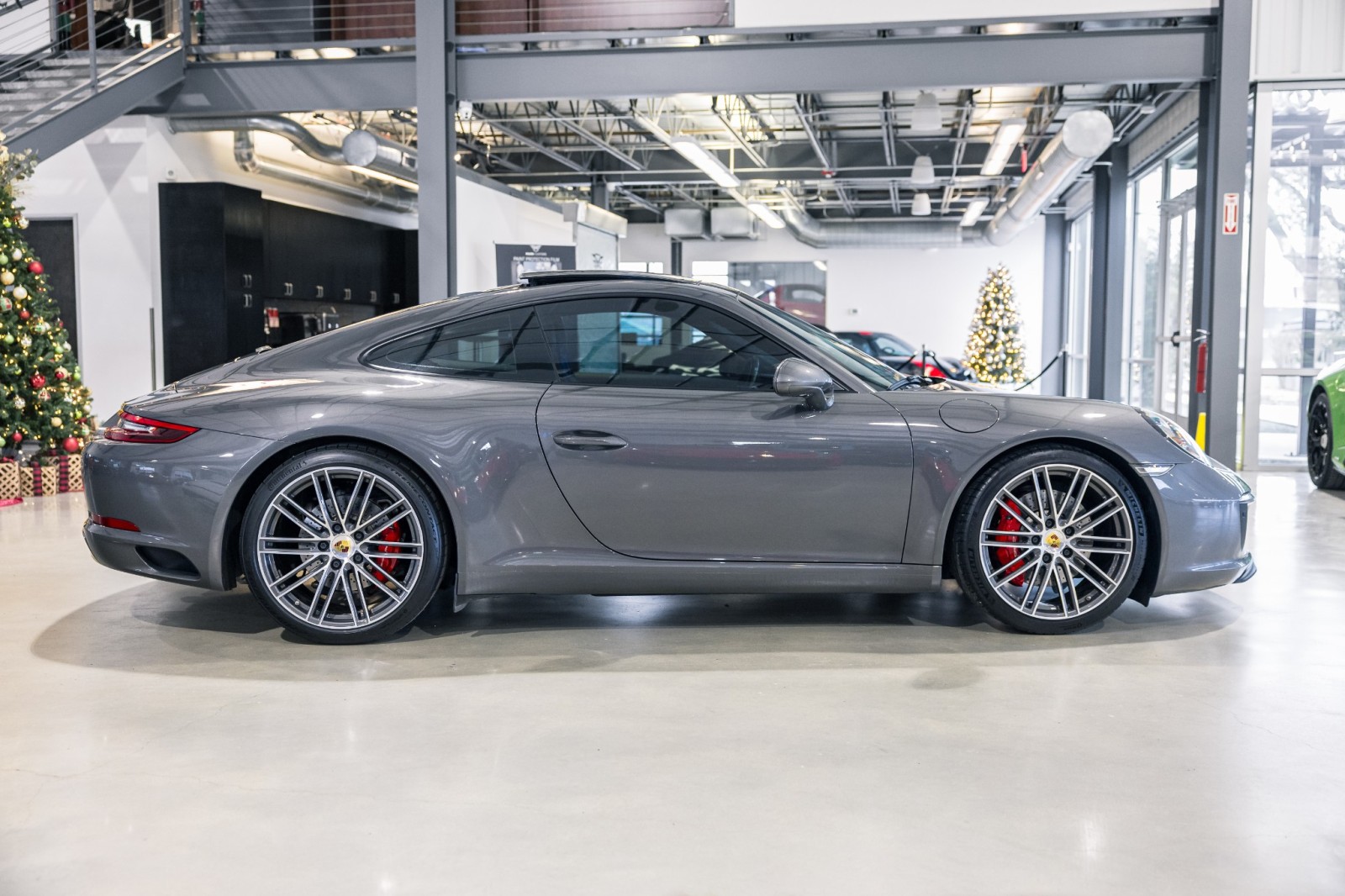 Used Car 2019 Porsche 911  Carrera S - Sport Chrono Package - Sport Exhaust - Bose Surround Sound For Sale Under $130,000 In Boerne, Texas
