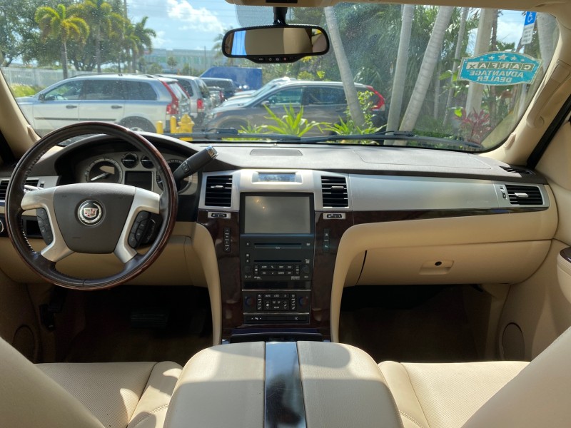 2010 Cadillac Escalade SUNROOF NAV Premium LOW MILES 66,933 in ,