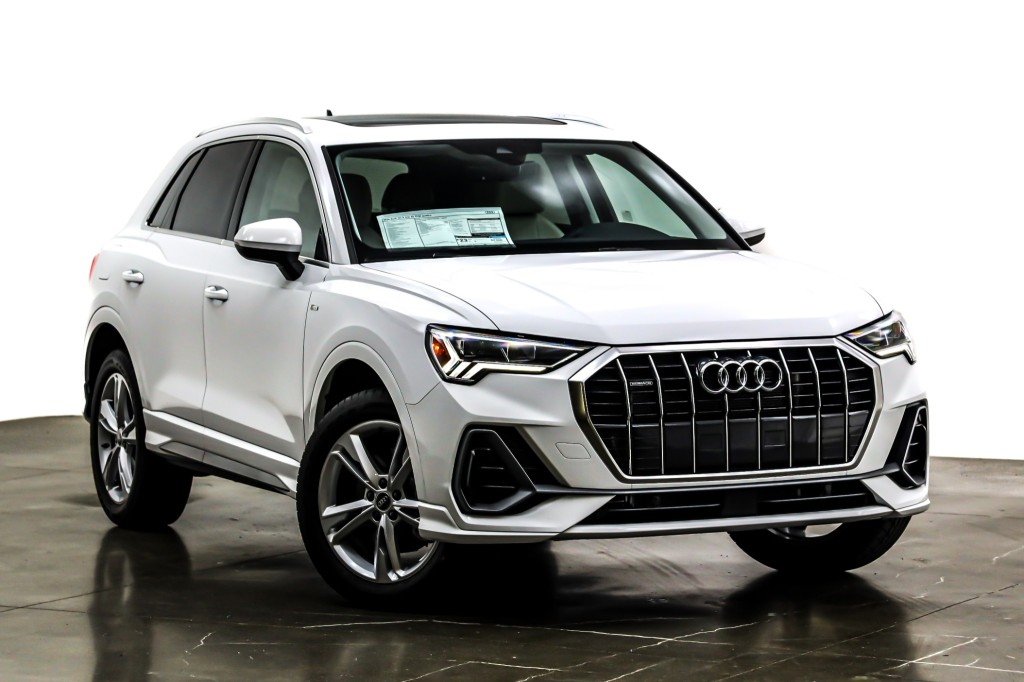 New 2024 Audi Q3 S line Premium 45 TFSI quattro SUV in 1275 Bristol St