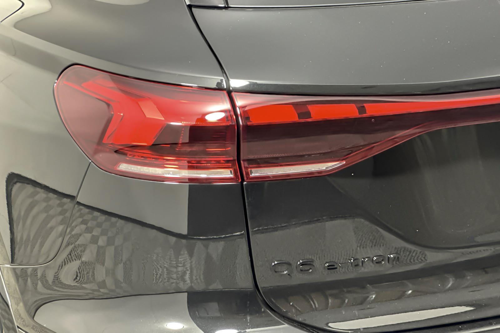 New 2027 Mythos Black Metallic Audi Premium quattro image 27