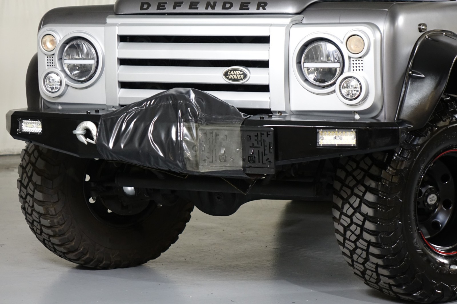 1993 Land Rover Defender 110 18