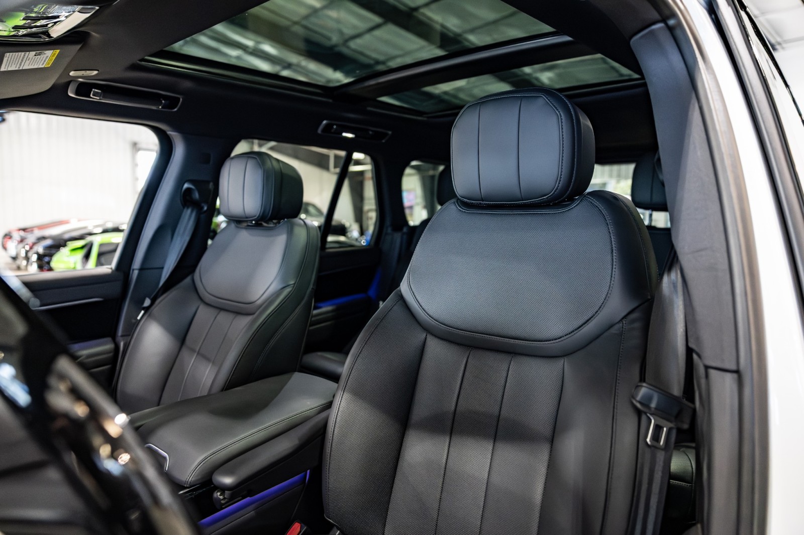 Used Car 2023 Land Rover Range Rover  Se - $140,310 Msrp - 23 Inch Wheels - Black Contrast Roof - One Owner For Sale Under $120,000 In Boerne, Texas