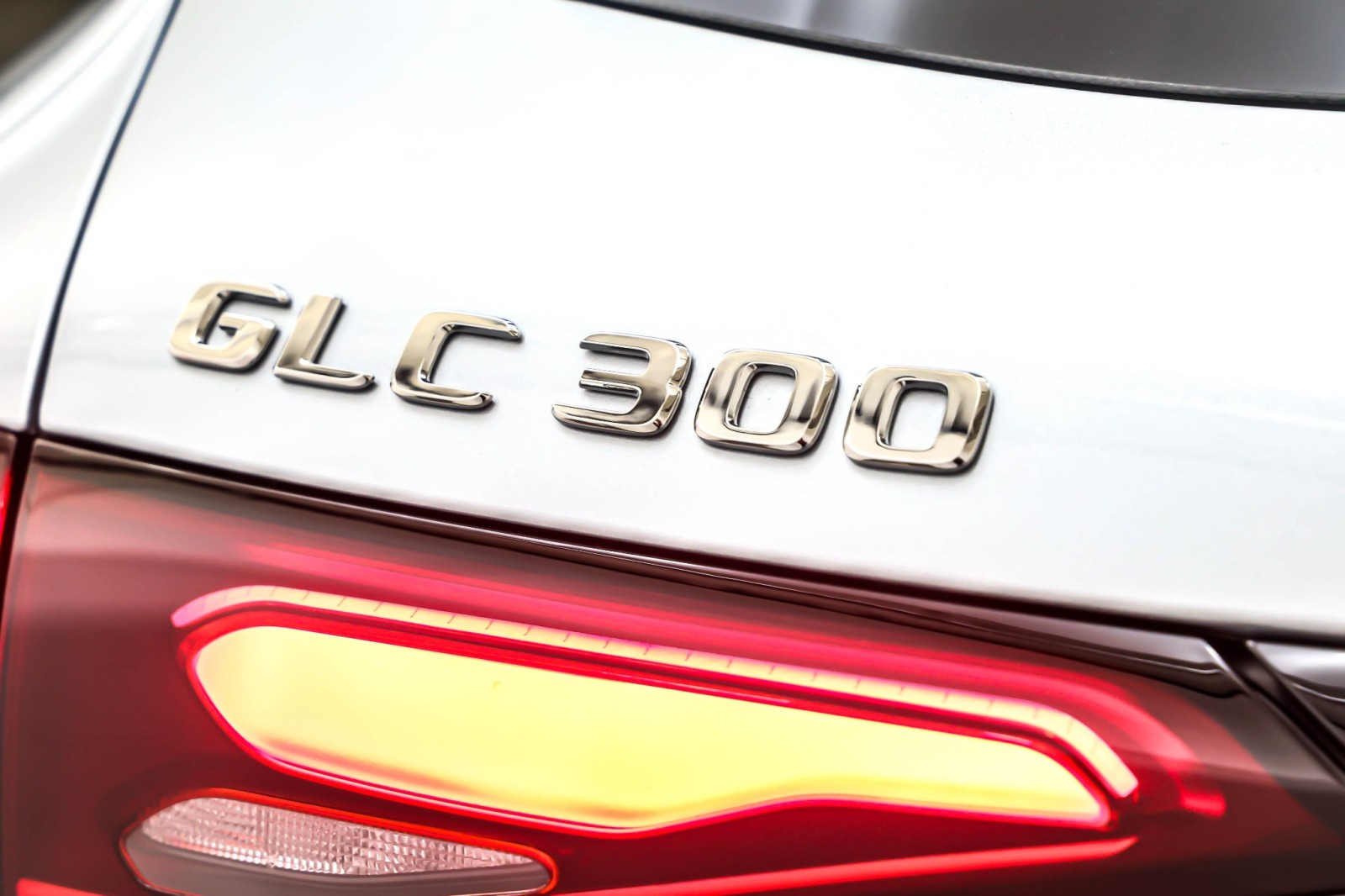 New 2026 Cirrus Silver Metallic Mercedes-Benz GLC 300 image 9