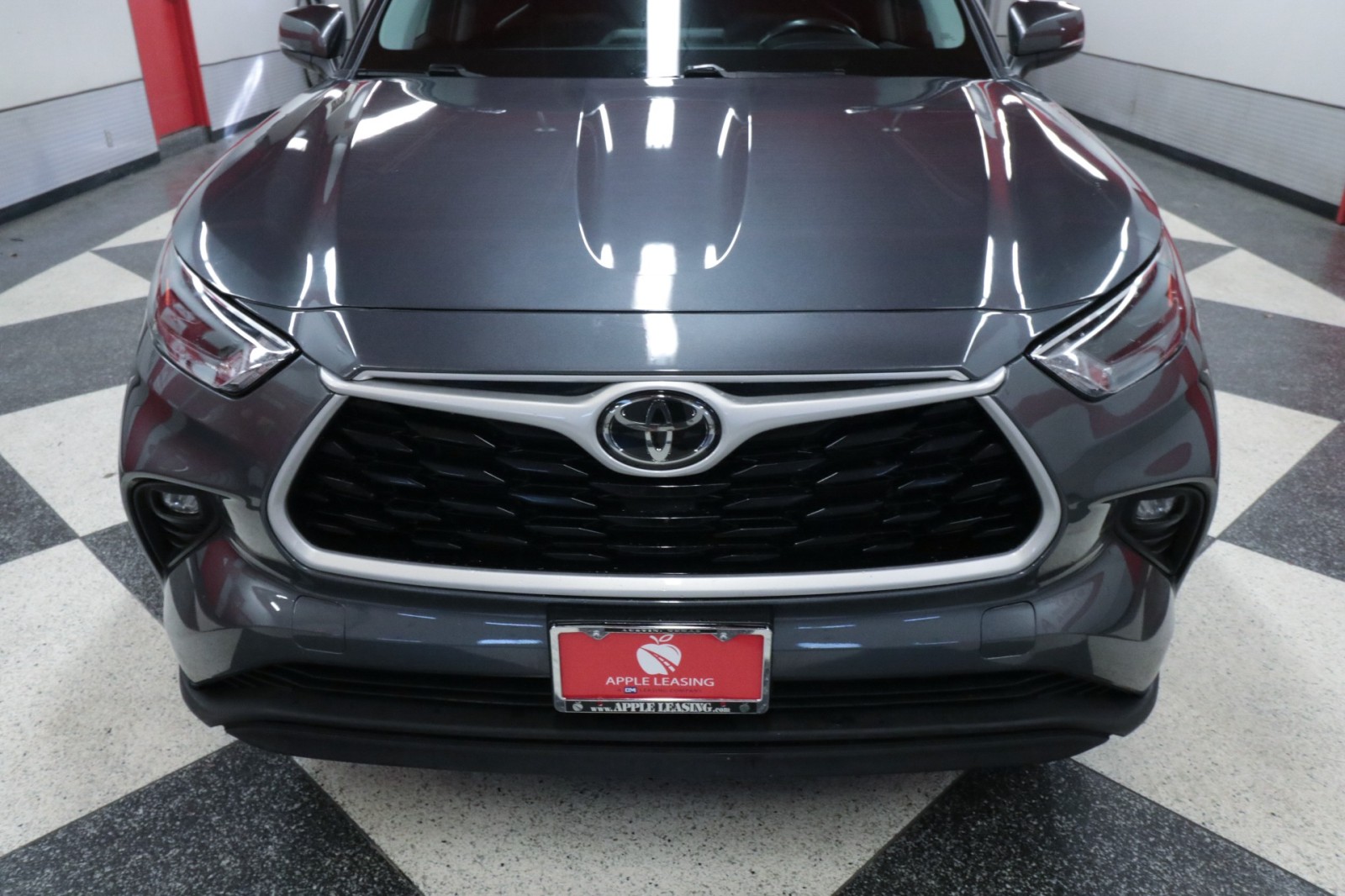 Used Car 2022 Toyota Highlander  Xle For Sale Under $35,000 In Austin, Texas