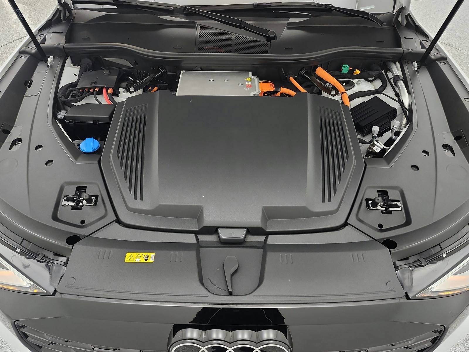 Used 2024 Glacier White Metallic Audi Premium Plus quattro image 17