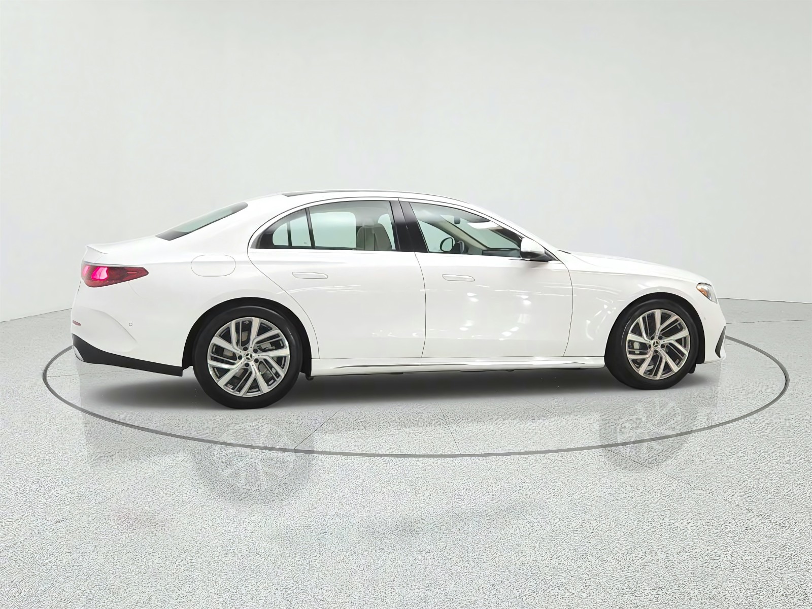 Certified Used 2026 Polar White Mercedes-Benz E 350 RWD Sedan image 4