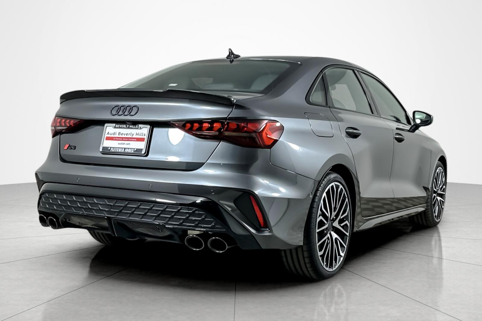 New 2026 Daytona Gray Pearl Effect Audi quattro image 6