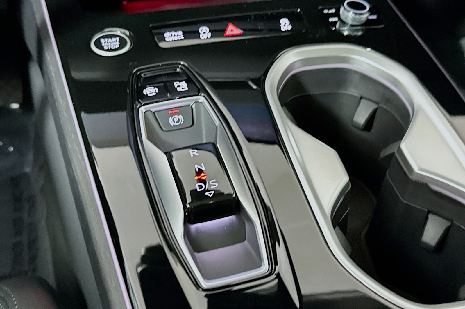 New 2026 Glacier White Metallic Audi Premium Plus image 7