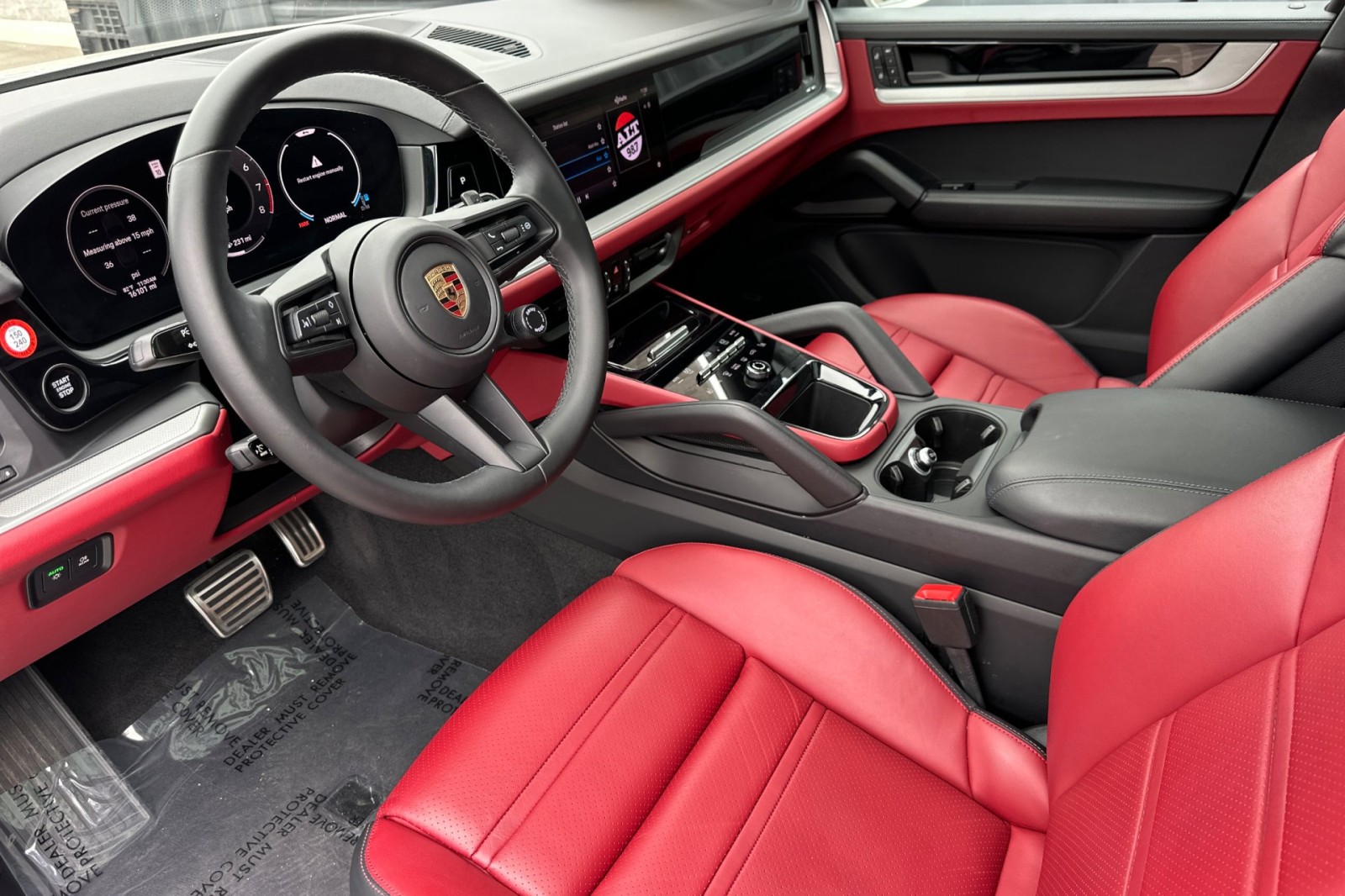 View vehicle photo 4