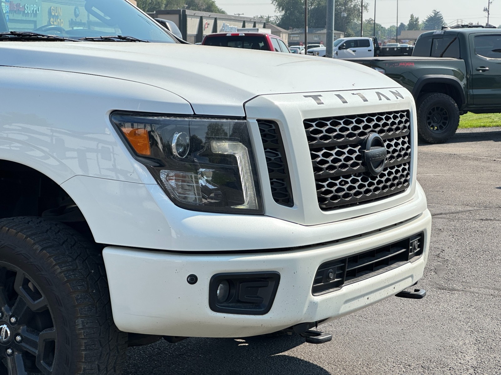 2019 Nissan Titan XD SV 3