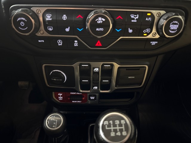 2018 Jeep Wrangler Unlimited Rubicon Custom V6 4WD 6SPEED-MT in , 