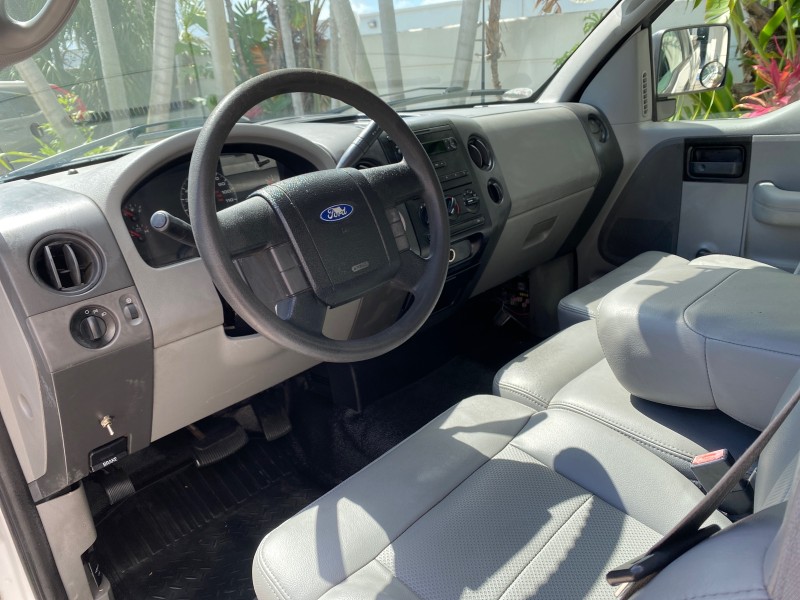 2005 Ford F-150 PU STX LOW MILES 18,931 in , 