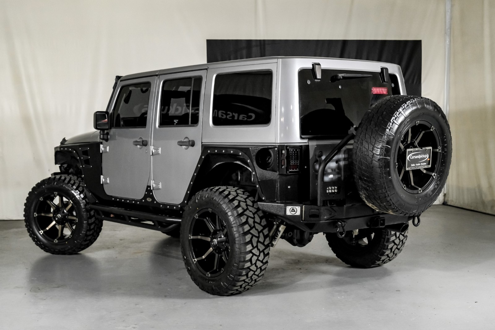 2014 Jeep Wrangler Unlimited Sahara 6